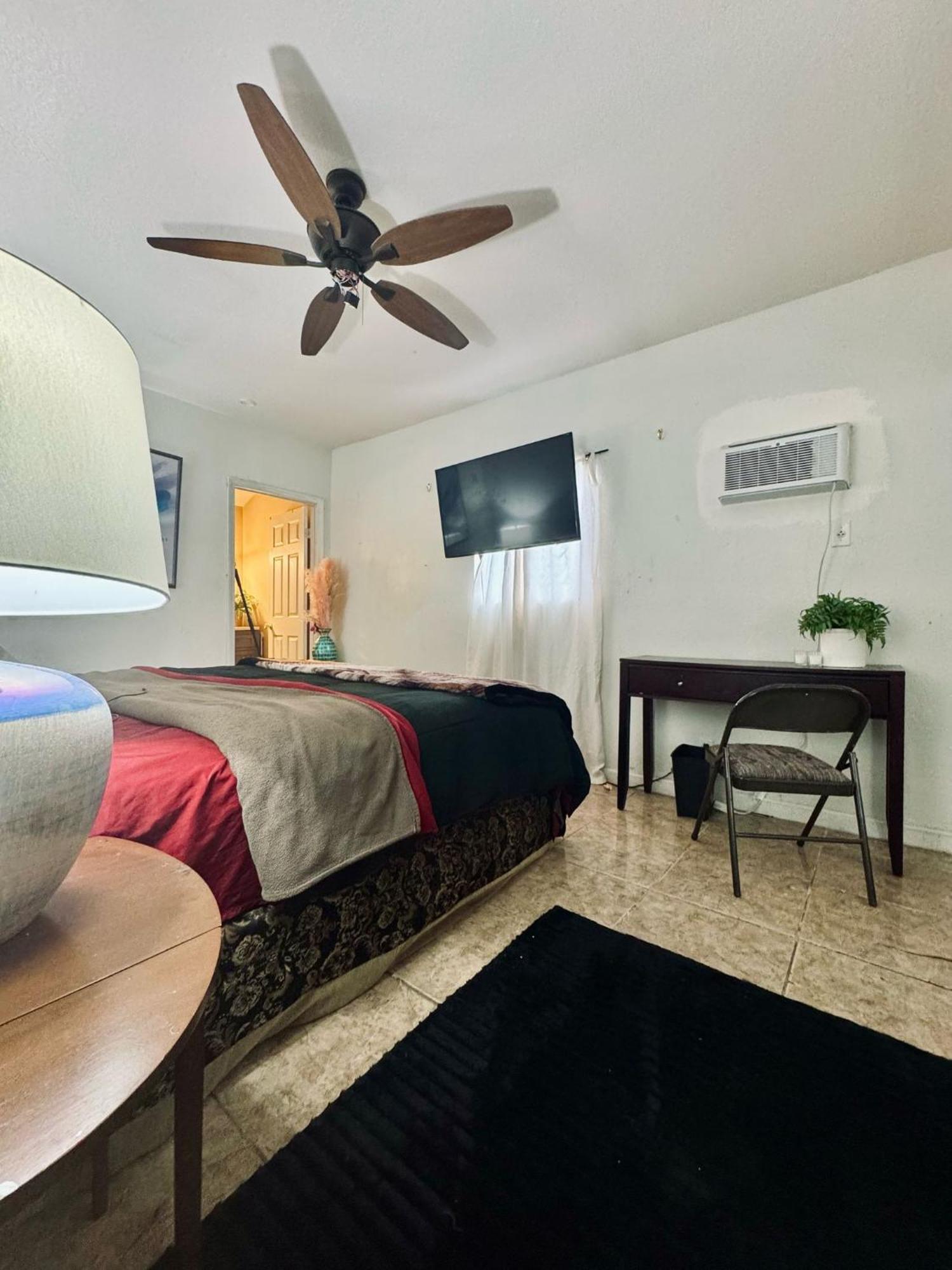Cozy Close To The Strip In Vegas Homestay Las Vegas