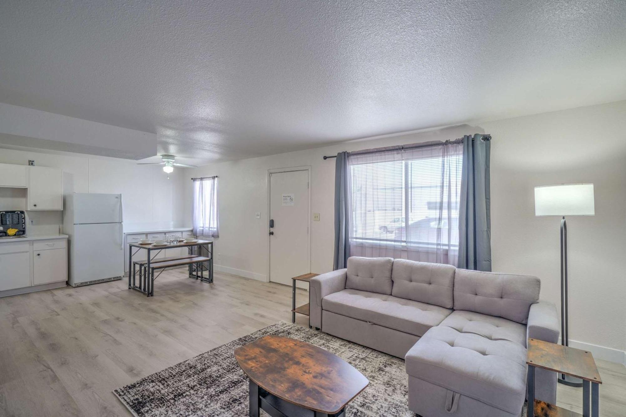 Holiday home Vegas Getaway Near Strip! Sleeps 6! *