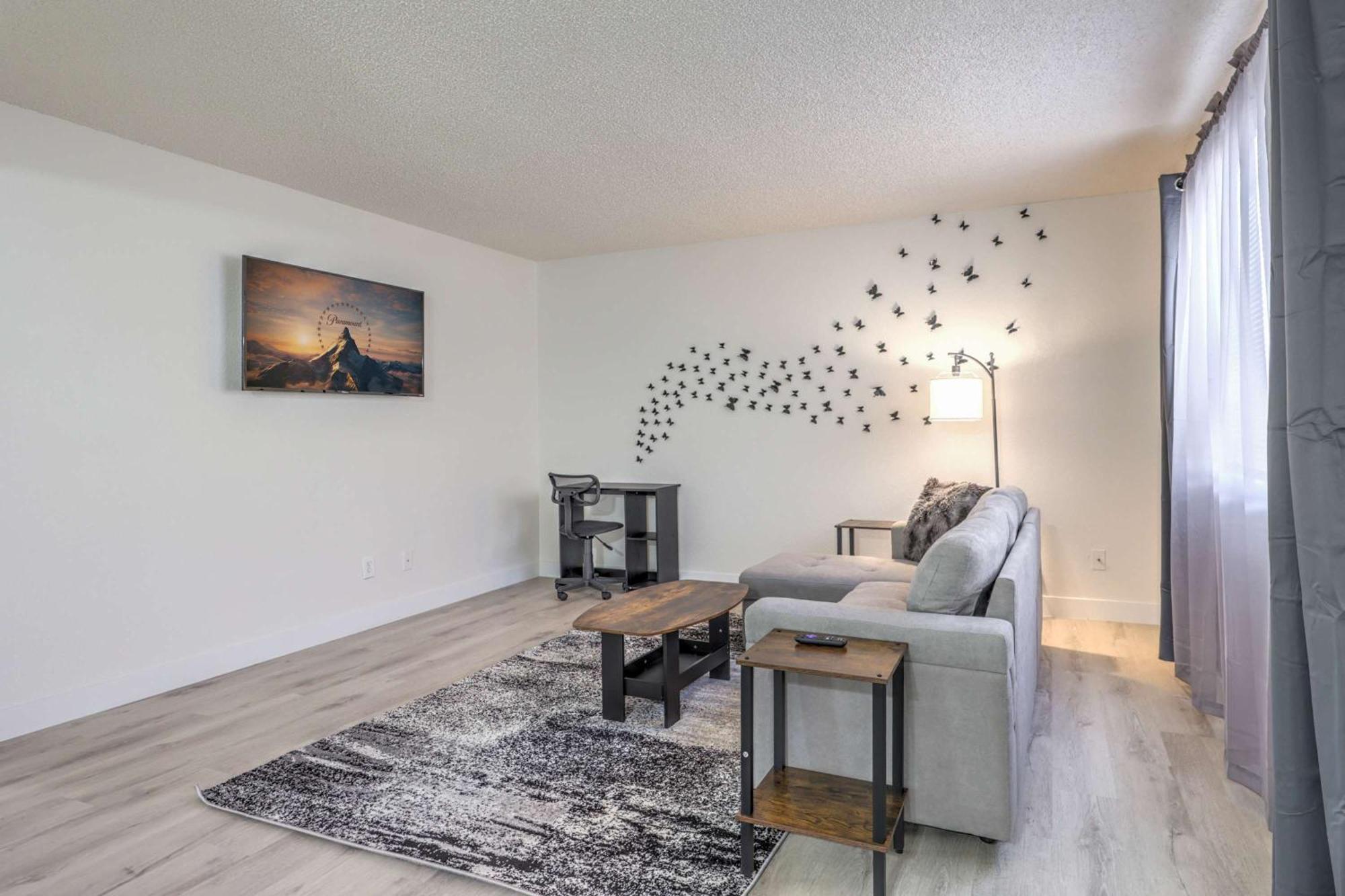 Holiday home Modern Comfort Near Vegas Attractions! Sleeps 6! *