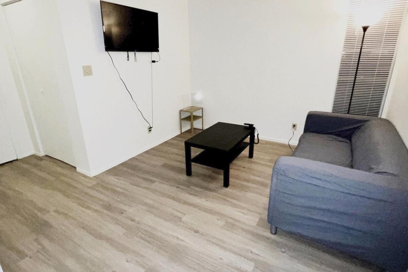 2 To 6 Bedroom Walk To Strip Mgm Casino Shop Club Holiday home Las Vegas