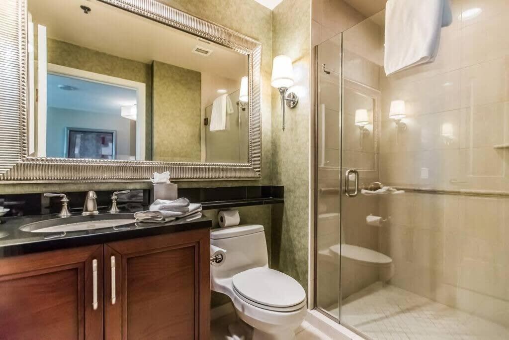 Apartment Stunning Mgm 1br W Airport & Mountain Views 10802 *