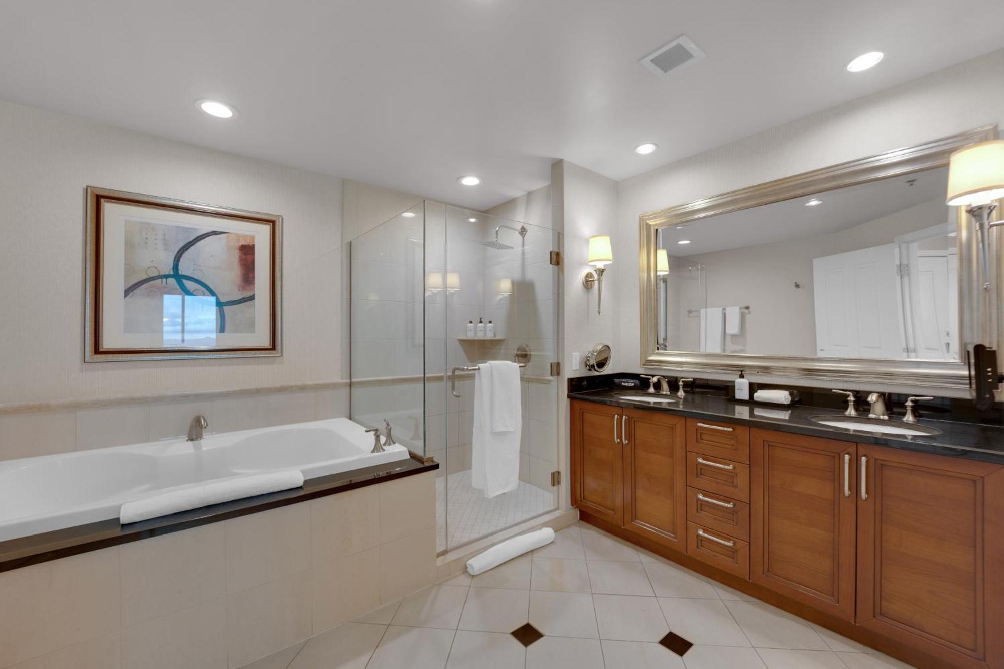 Hotel Aurora Haven Mgm