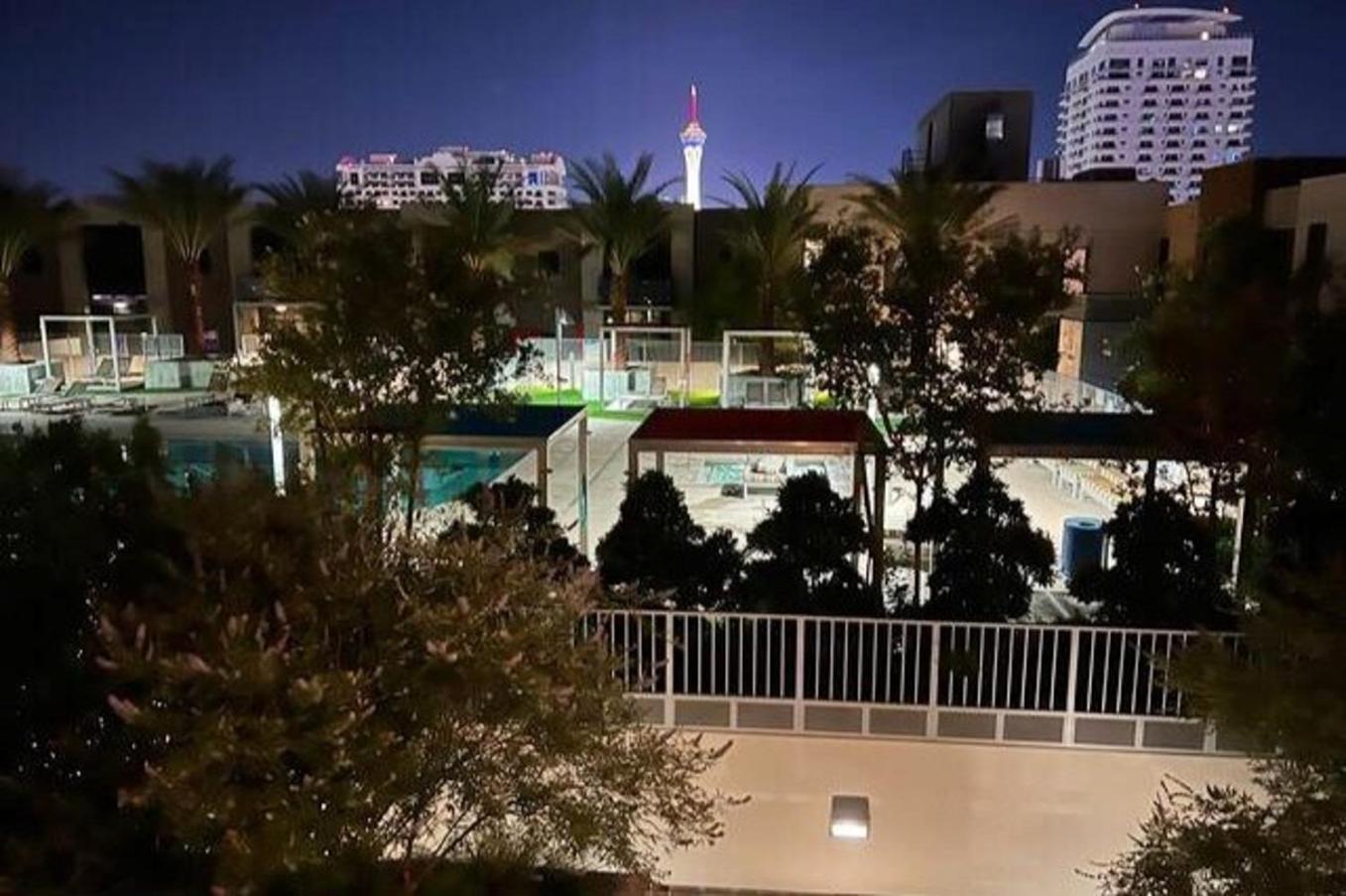 Balcony Luxury High Rise Downtown Fremont Casinos Holiday home