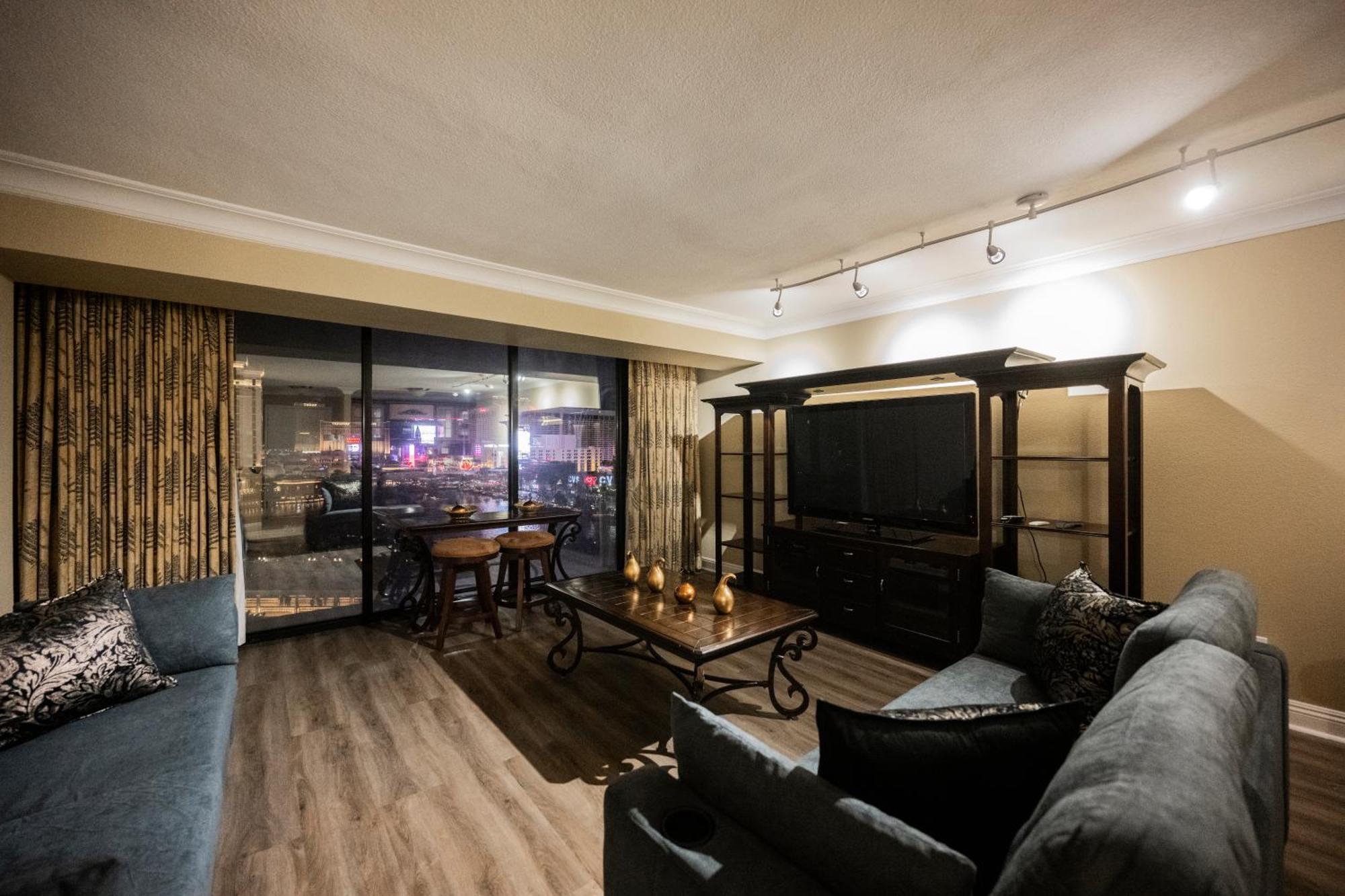 Apartahotel Stripviewsuites At Jockey Club