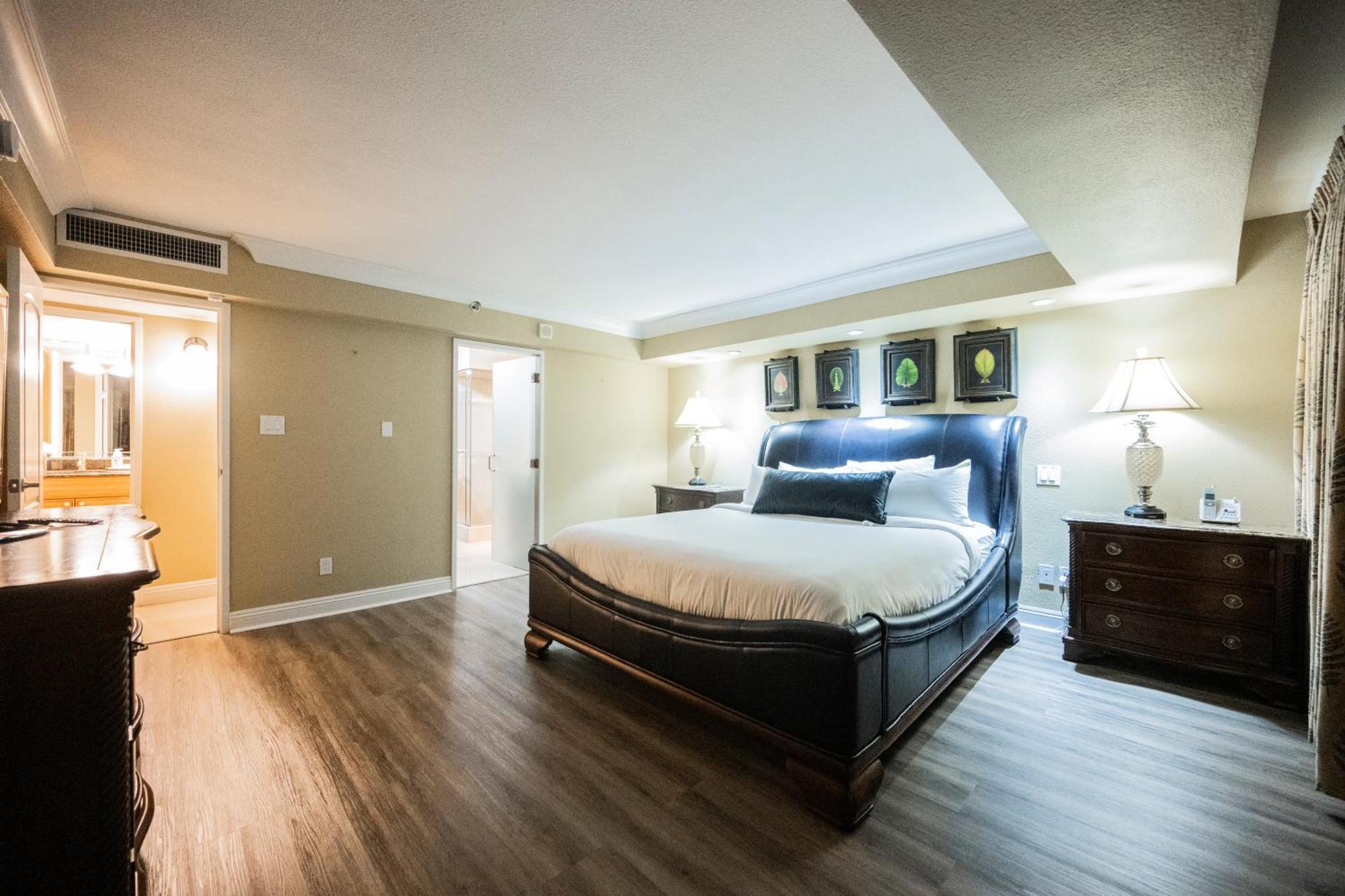 Stripviewsuites At Jockey Club