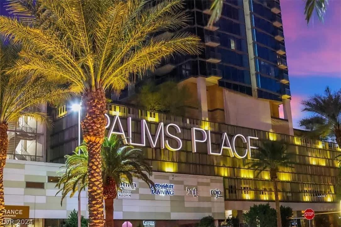 Holiday home Incredible Penthouse Strip Views Balcony Access Las Vegas