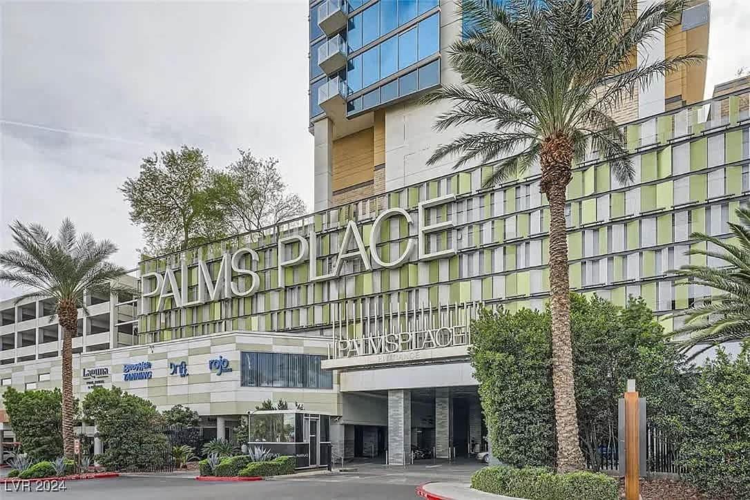 Incredible Penthouse Strip Views Balcony Access Las Vegas