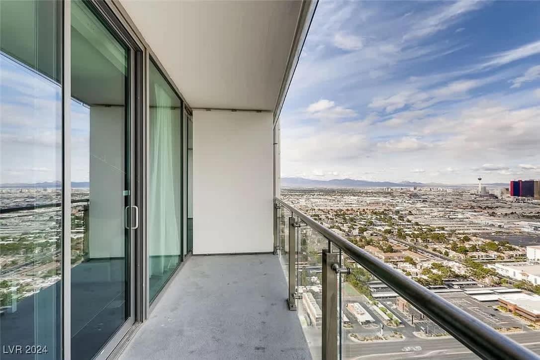 Incredible Penthouse Strip Views Balcony Access Las Vegas