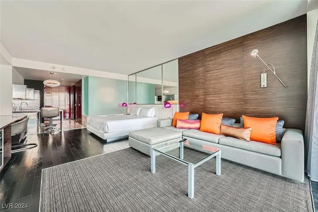 Incredible Penthouse Strip Views Balcony Access Las Vegas