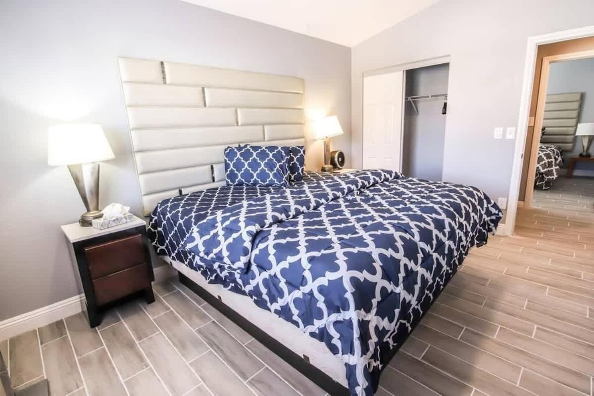 Spacious Stylish And Convenient * Las Vegas