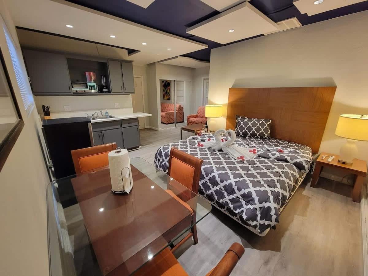 Adorable Unit To Remember Vegas Getaway Apartment Las Vegas