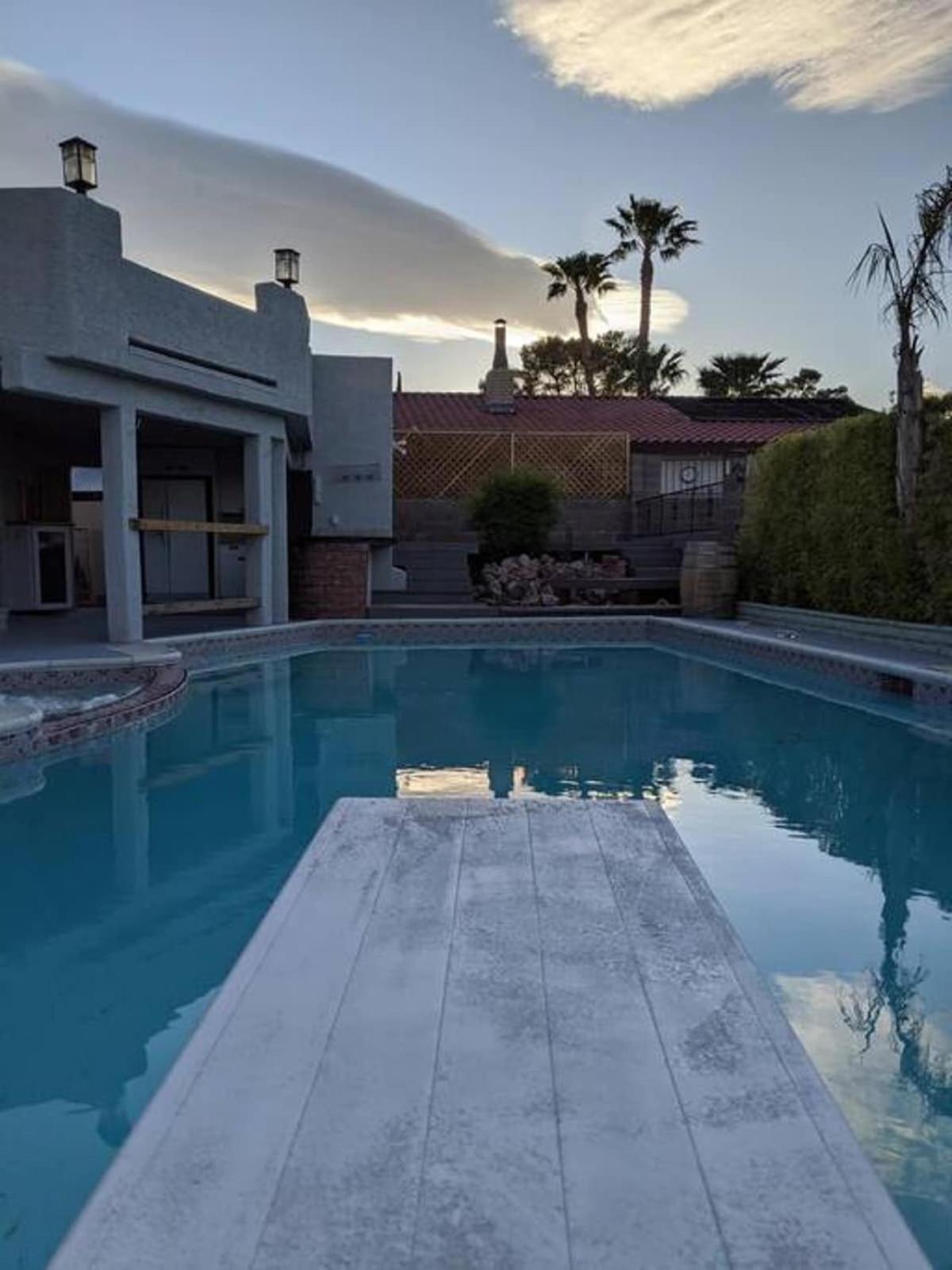 Gorgeous Escape With A Pool In Fabulous Vegas Holiday home