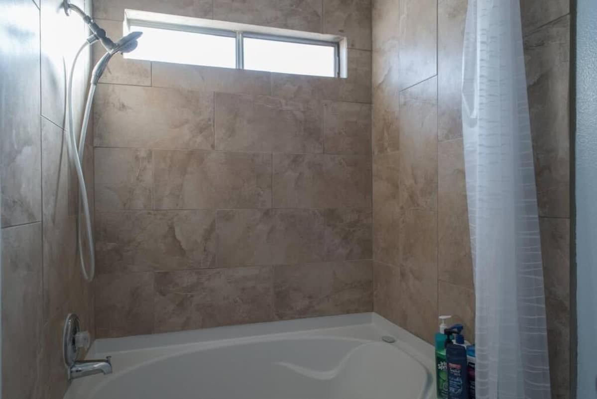 Family-friendly Close To The Strip Holiday home