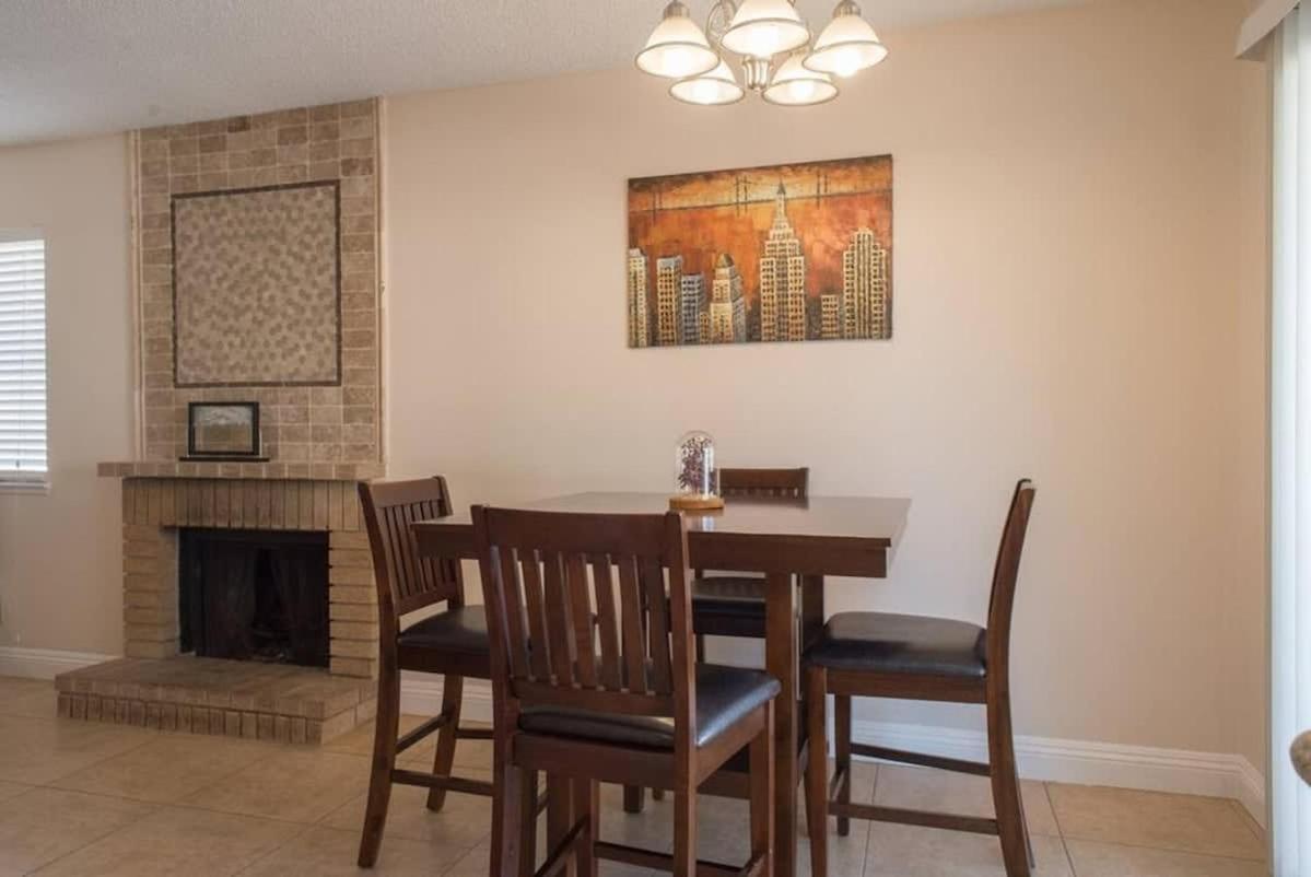Family-friendly Close To The Strip Holiday home *