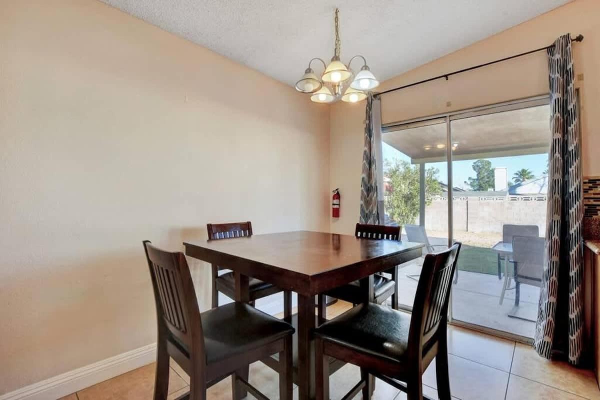 Family-friendly Close To The Strip Holiday home