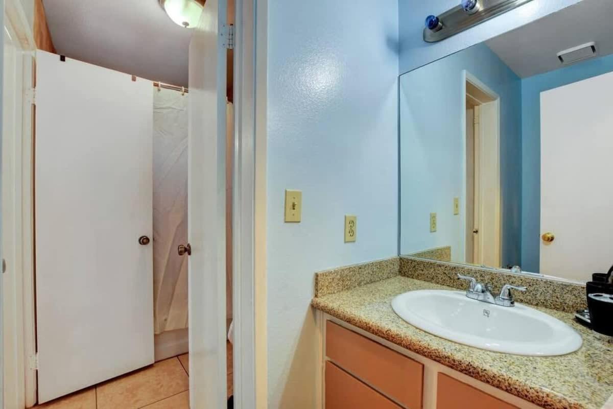 Family-friendly Close To The Strip