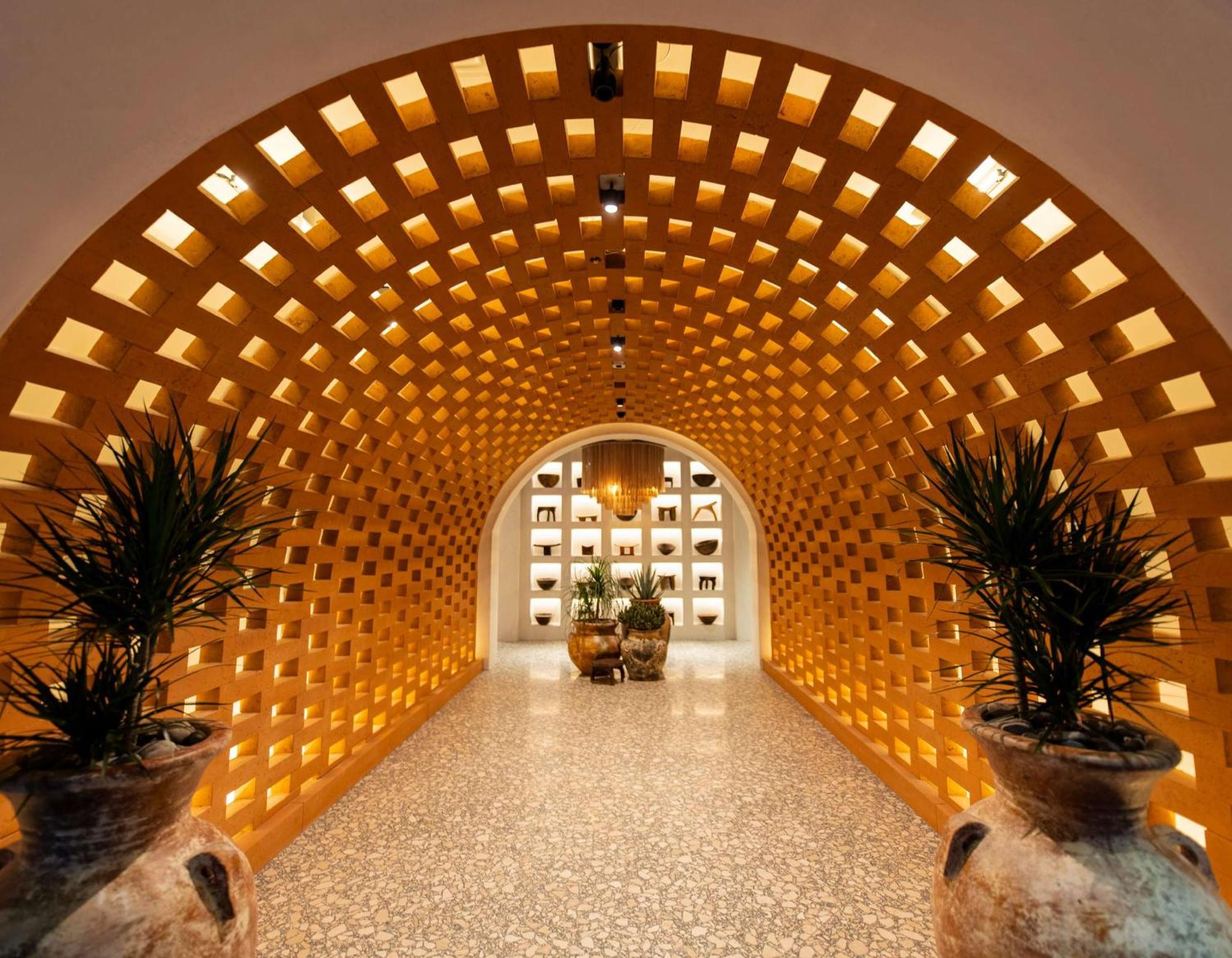 Station touristique Virgin Las Vegas, Curio Collection By Hilton