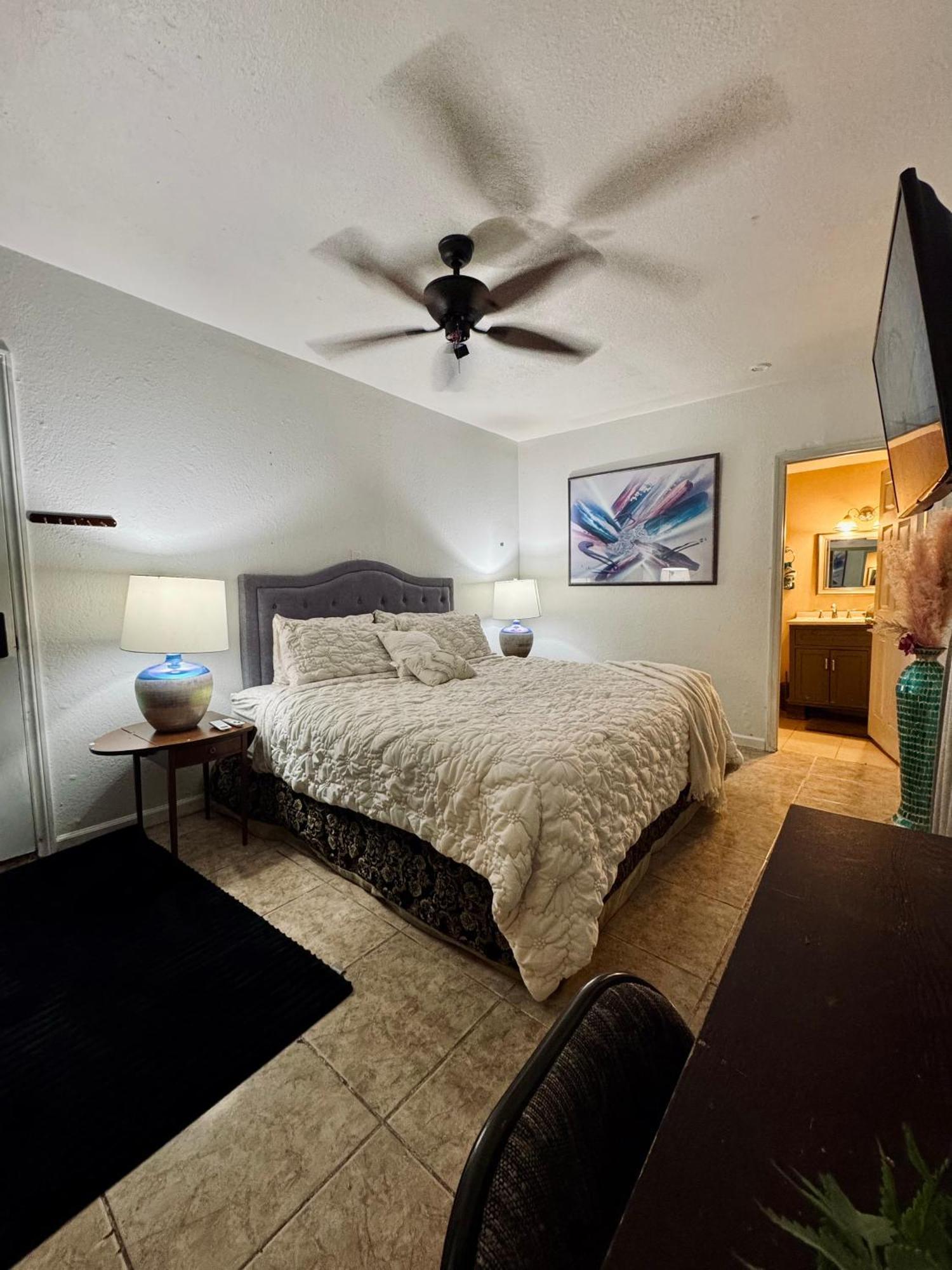 Cozy Close To The Strip In Vegas