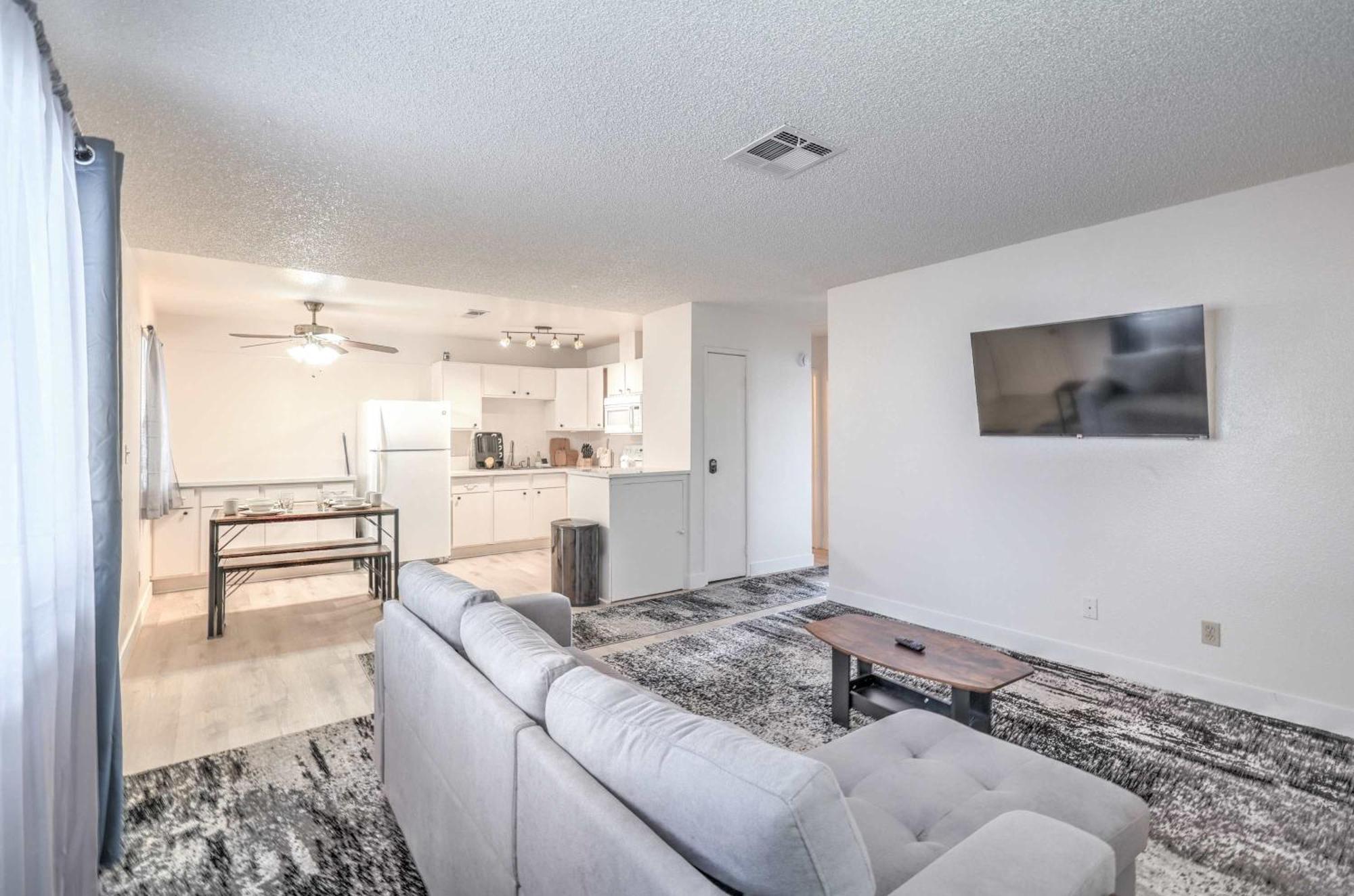 Holiday home Stylish Near Vegas Strip! Sleeps 6! Las Vegas