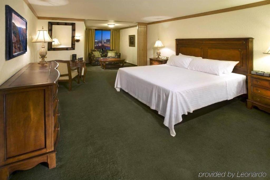 El Cortez & Casino - 21 And Over Only (adults Only)