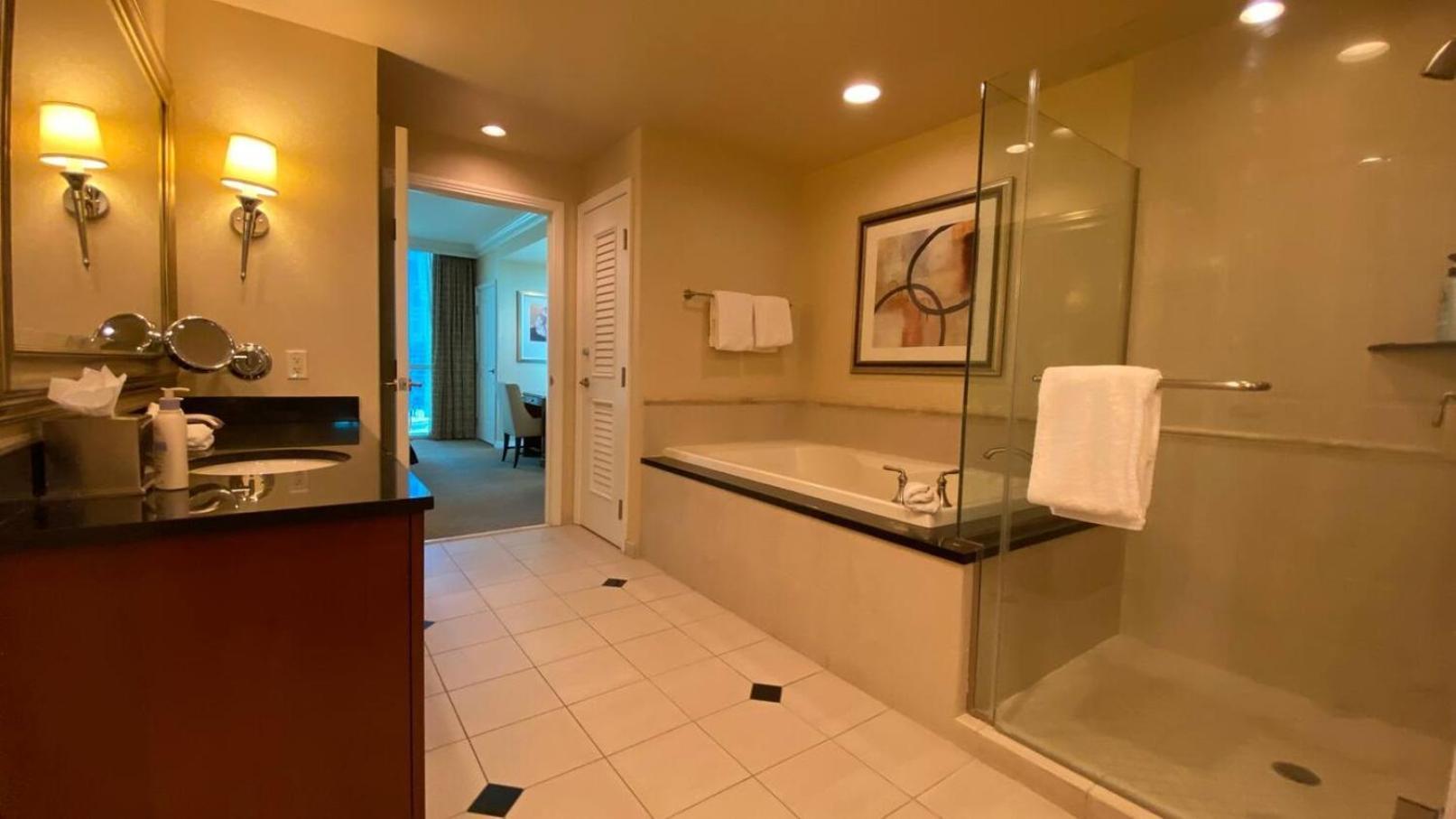 Mgm 1 Bedroom Balcony And Or Luxury * Las Vegas