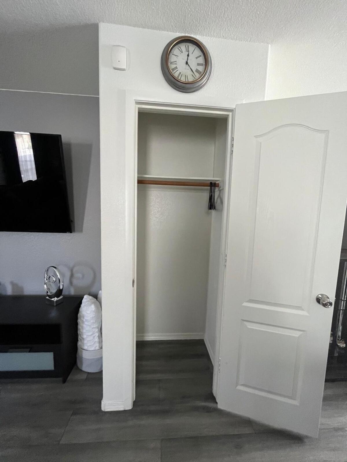 Holiday home Beautiful 2 Story 20 Minutes From The Strip