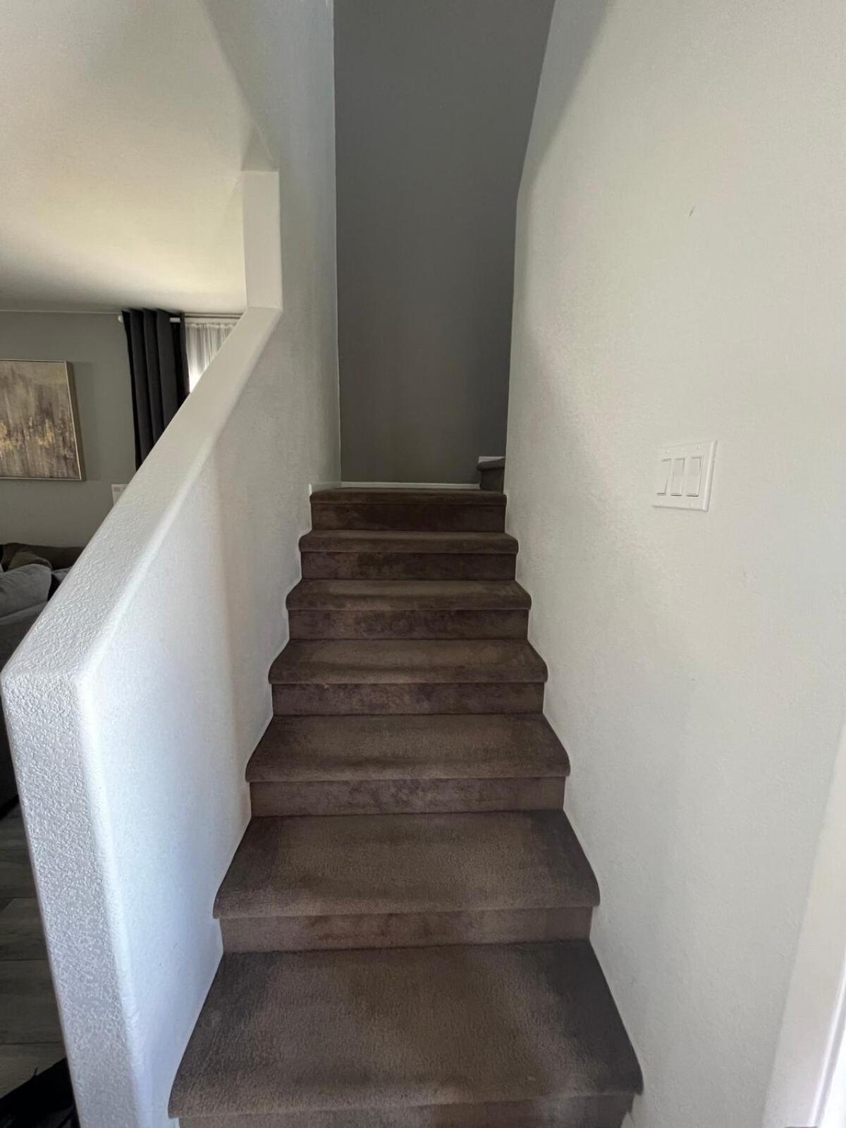 Beautiful 2 Story 20 Minutes From The Strip Holiday home *