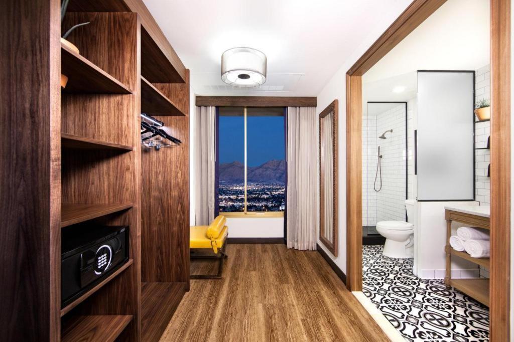 El Cortez & Casino - 21 And Over Only (adults Only) Las Vegas