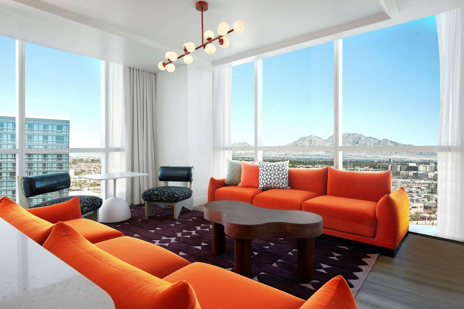 Virgin Las Vegas, Curio Collection By Hilton 4*