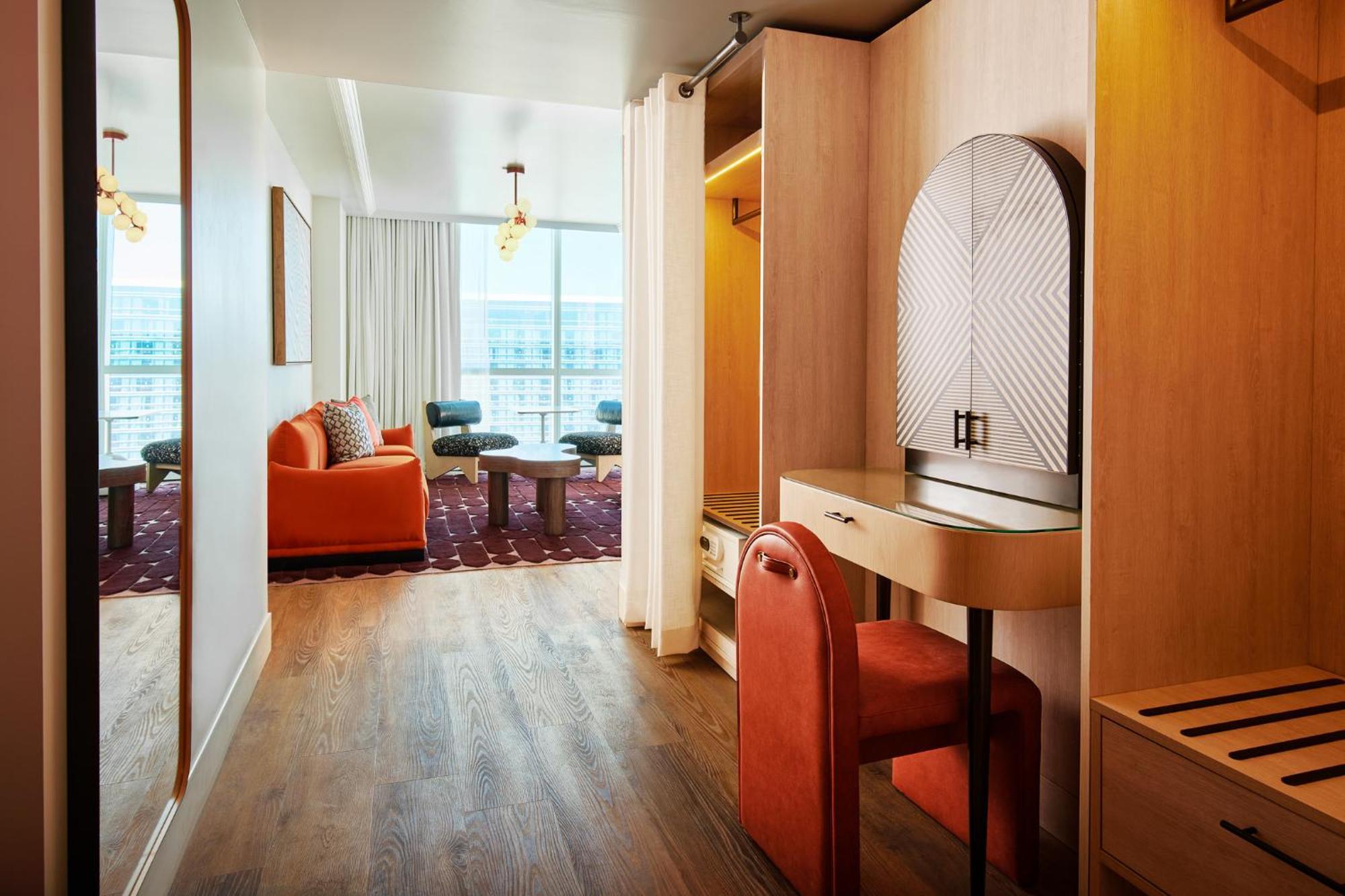 Virgin Las Vegas, Curio Collection By Hilton Las Vegas