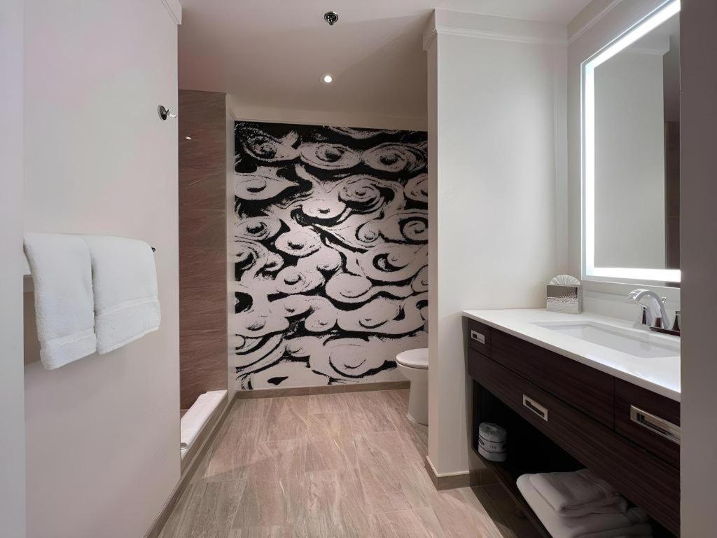 Ahern And Event Center Hotel *