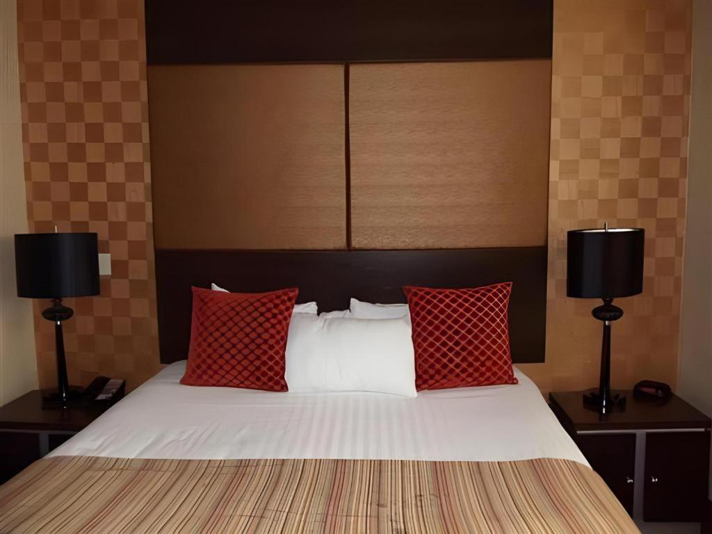 Eastside Cannery Casino 3*