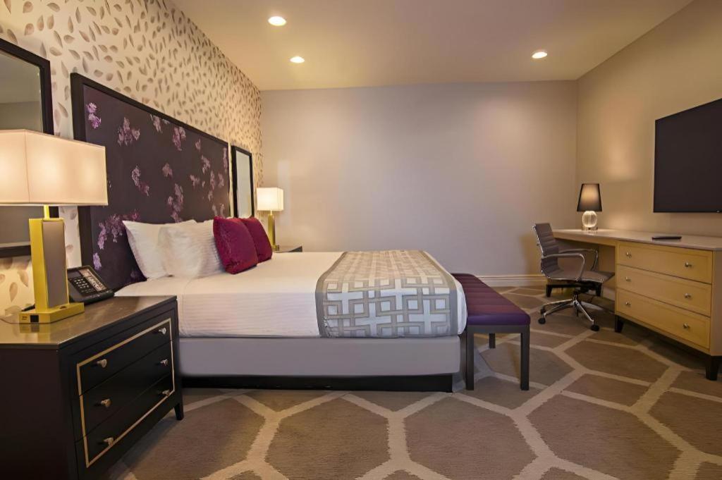Resort Orleans And Casino