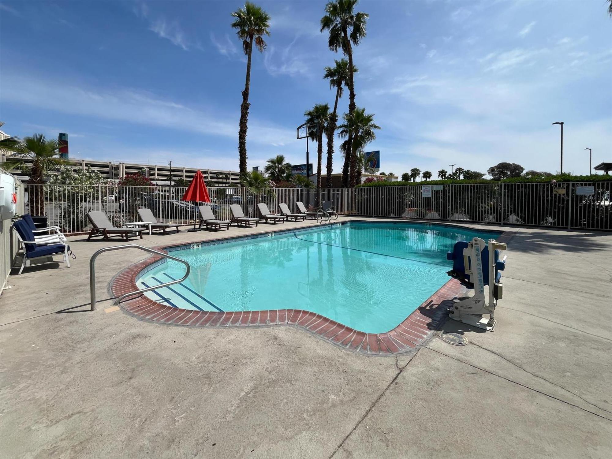 Motel 6 Vegas, Nv - Strip 4*