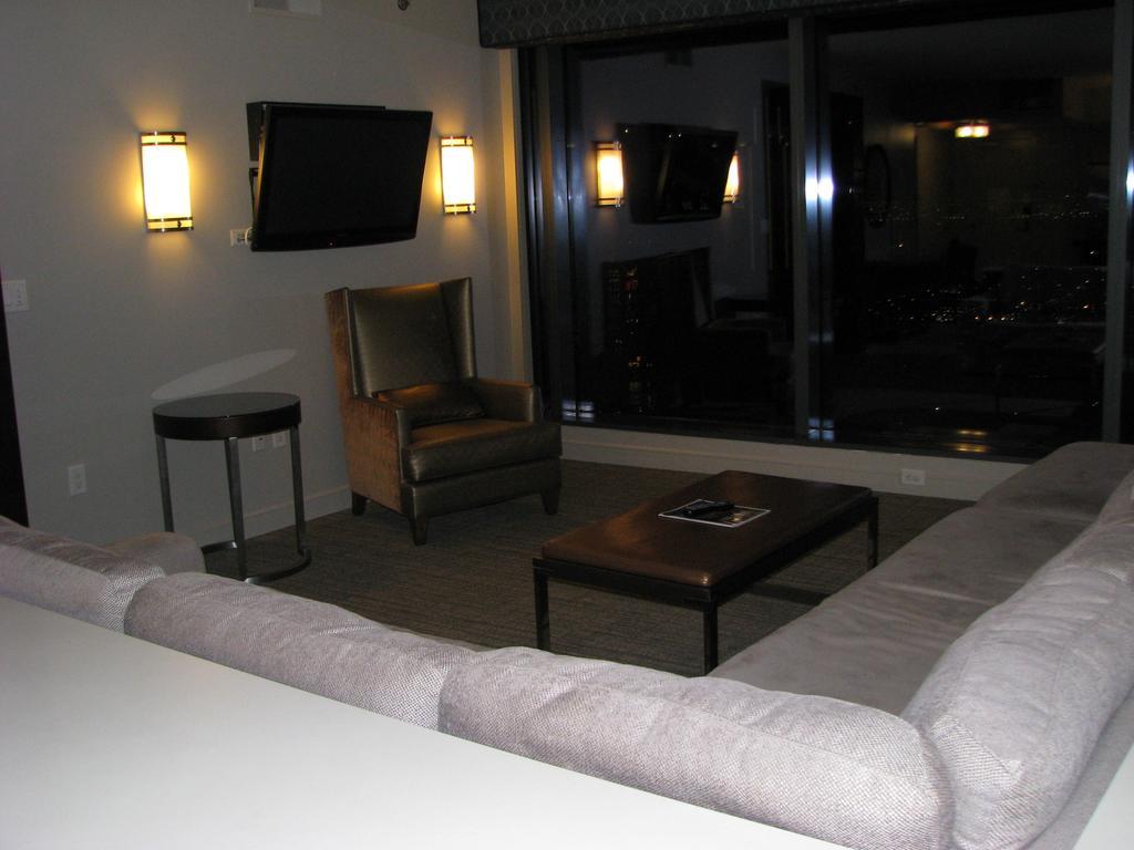 At Elara Vegas Center Strip-no Fees Las Vegas