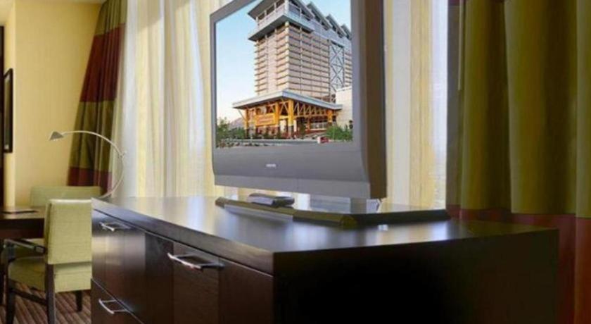 Resort Eastside Cannery Casino 3*