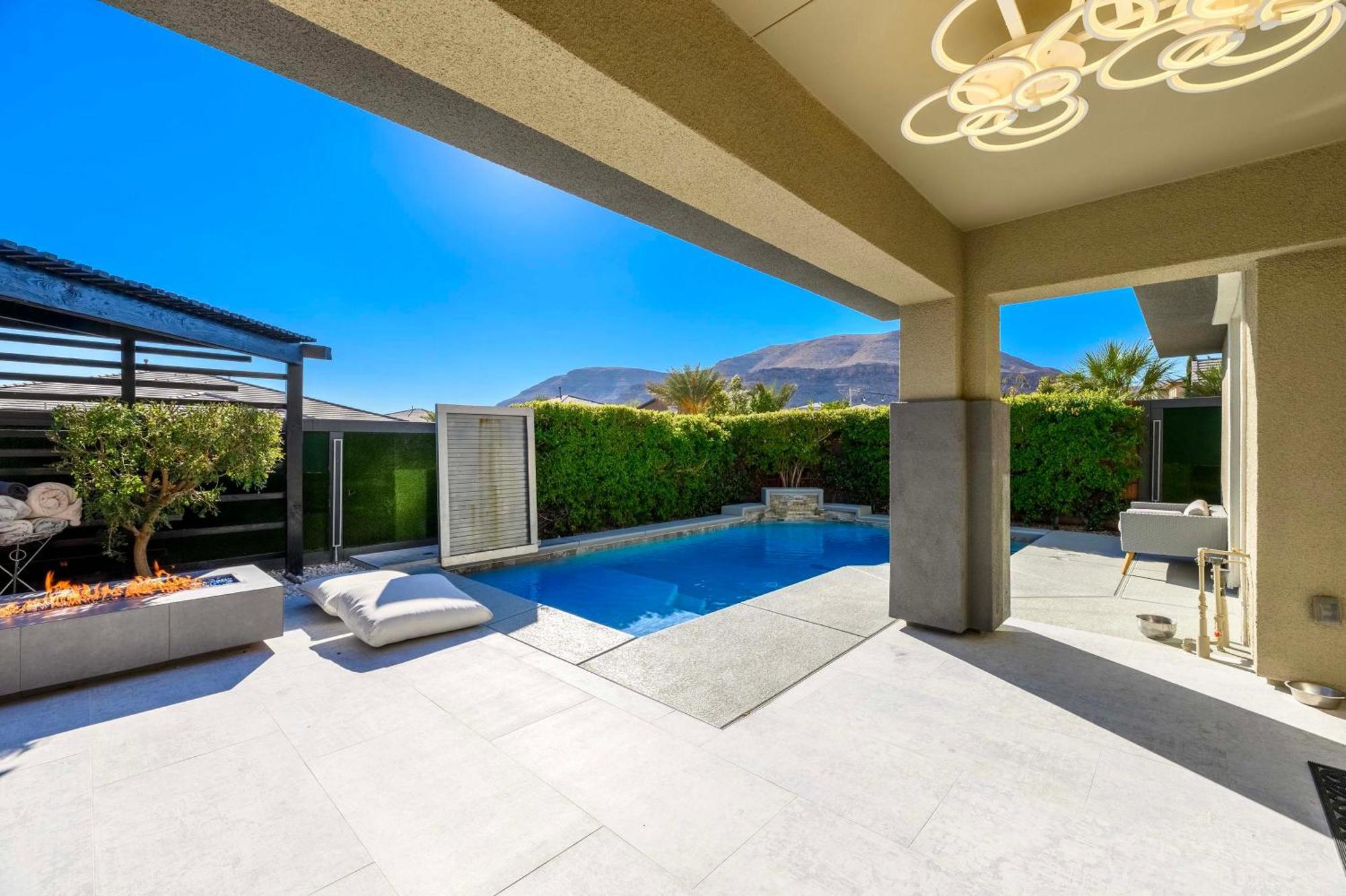 Summerlin Luxury-modern With Pool And Cabana! Las Vegas
