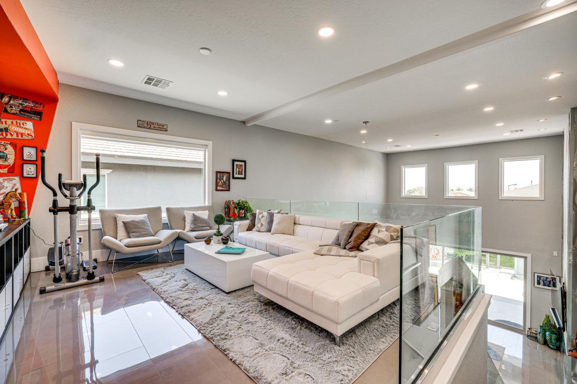 Summerlin Luxury-modern With Pool And Cabana!