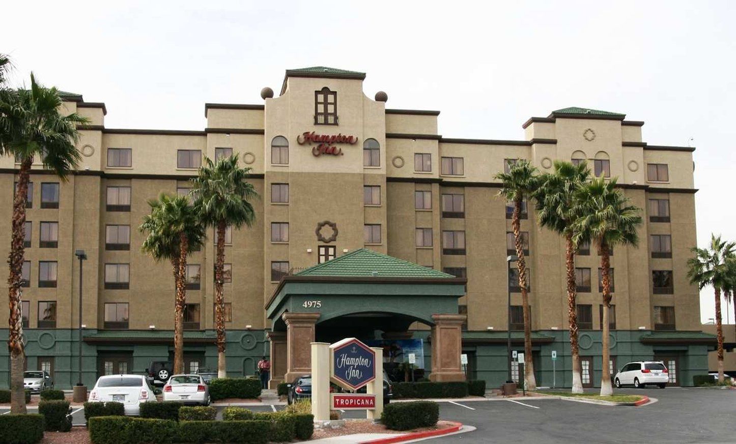 Hotel Hampton Tropicana 3*