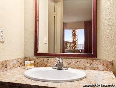 Days By Wyndham Vegas Wild Wild West Gambling Hall 3*