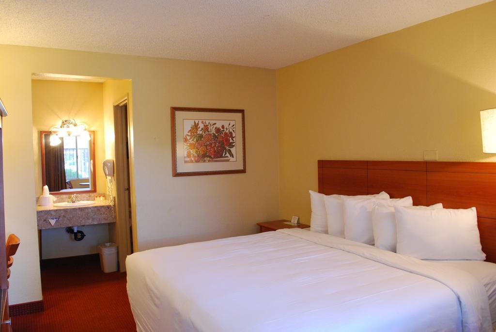 Days By Wyndham Vegas Wild Wild West Gambling Hall Las Vegas