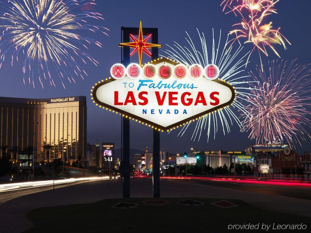 La Quinta & By Wyndham Nellis Hotel 3*