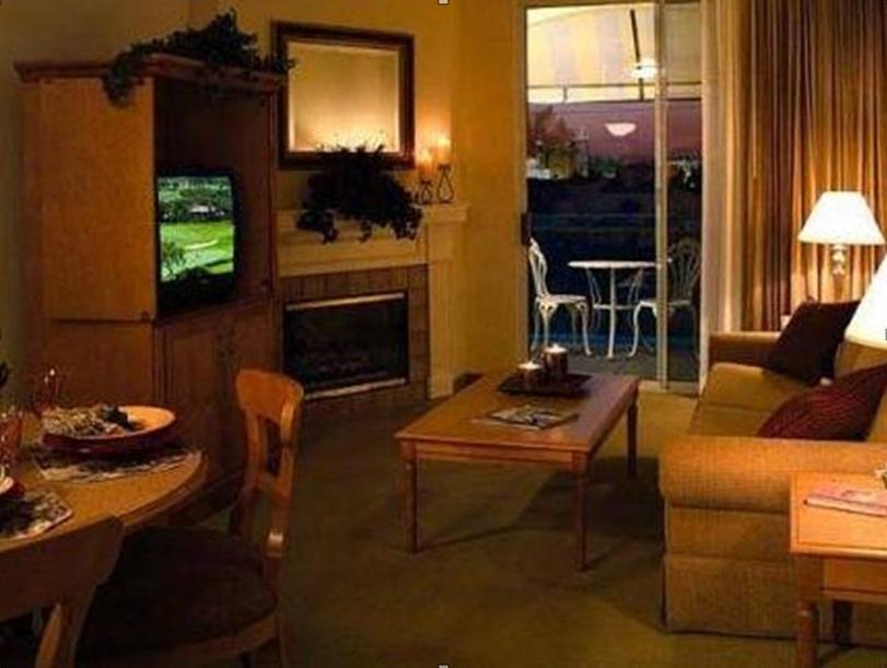 Club De Soleil All-suite Resort Las Vegas