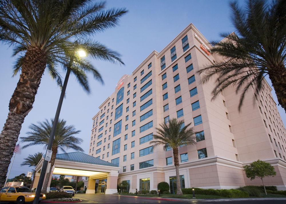 Hotel By Marriott Hughes Center