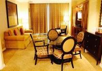 Aaa 3 3 Bath At The Signature Hotel 4*