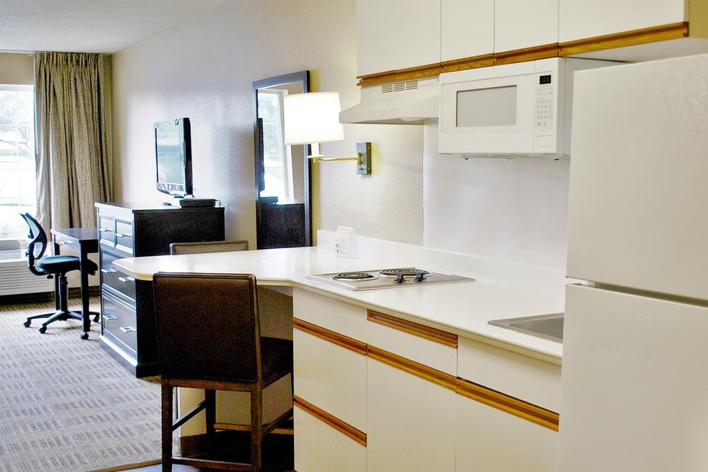 Mainstay Convention Center Hotel