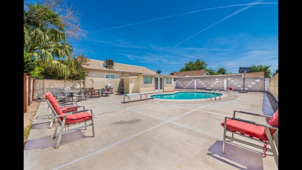 Adorable House Only A Few Miles From The Strip * Las Vegas