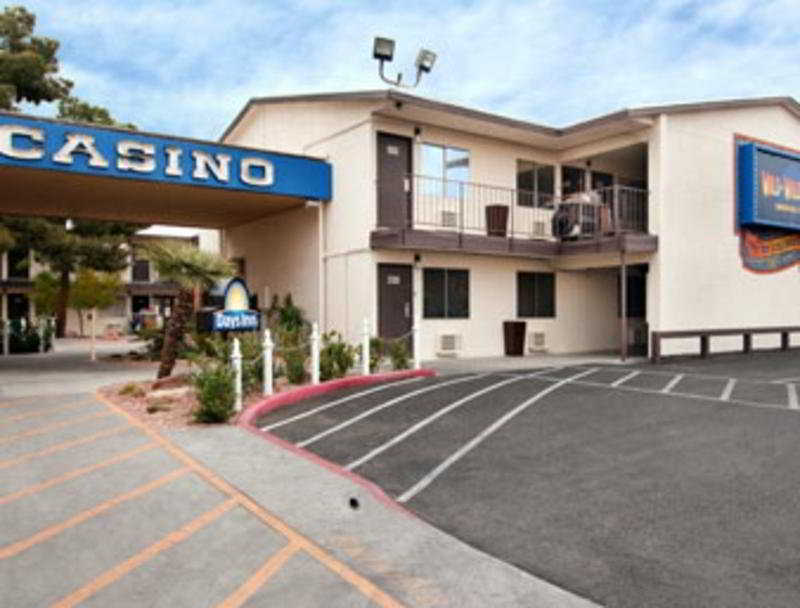 Days By Wyndham Vegas Wild Wild West Gambling Hall