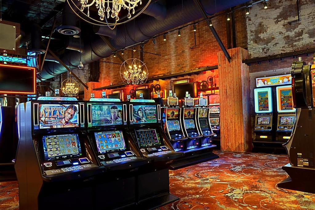 Downtown Grand & Casino Hotel 3*