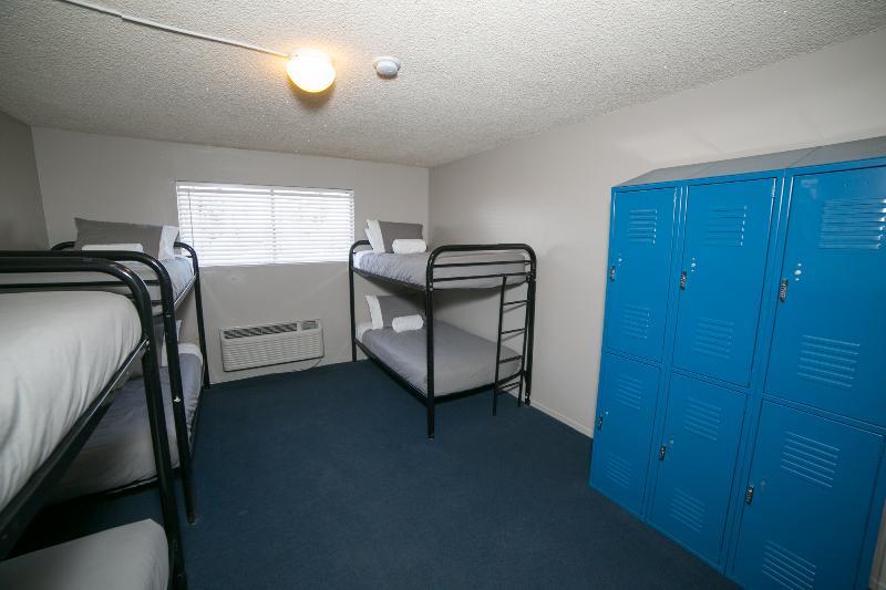 Vegas Hostal *